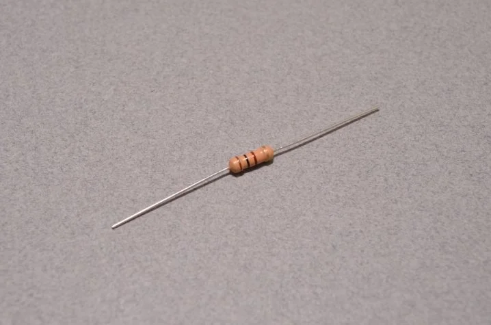 1/2W Resistor - 100 Ohm