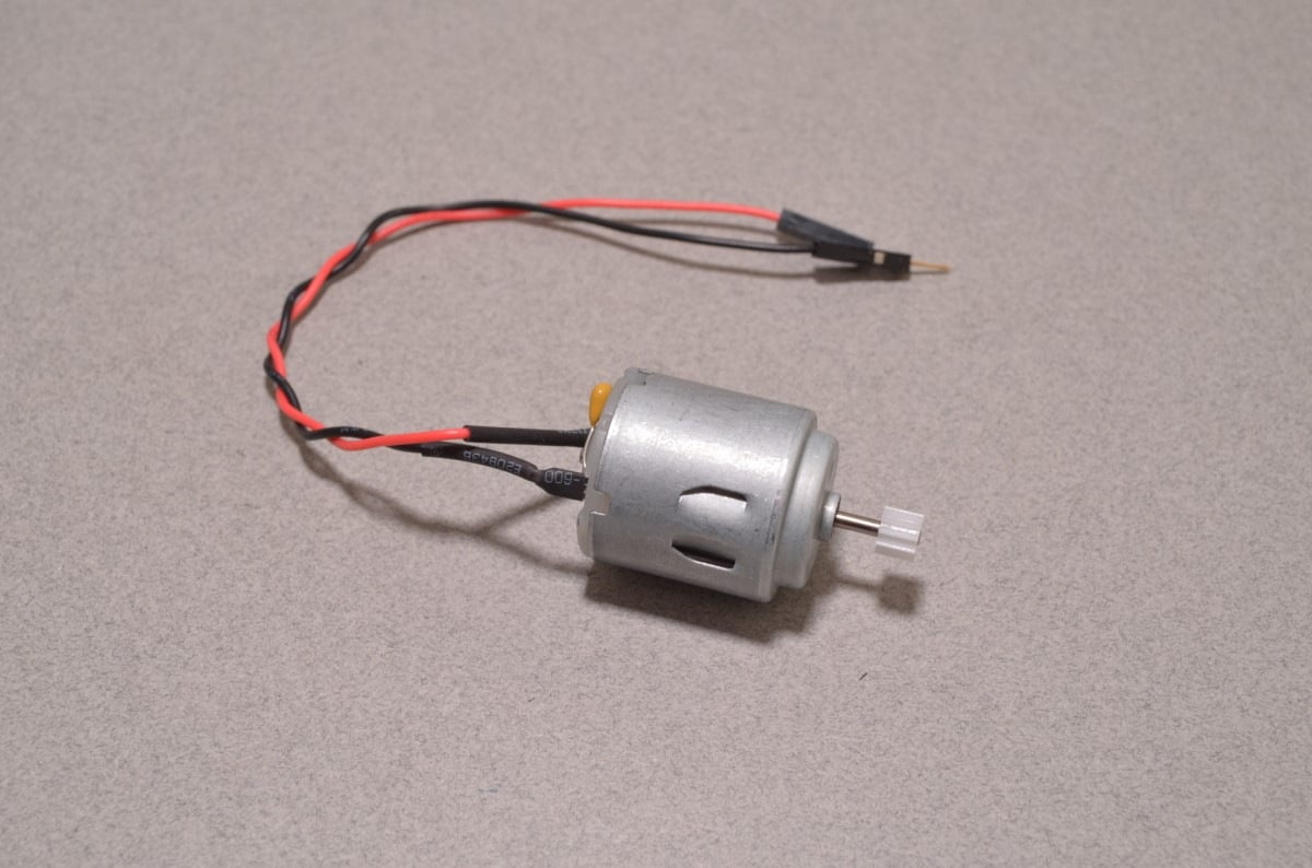 12VDC Hobby Motor with Gear 04M002 Lot of 10 