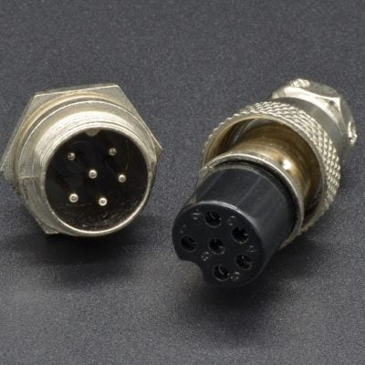 6-pin-chassis-connector