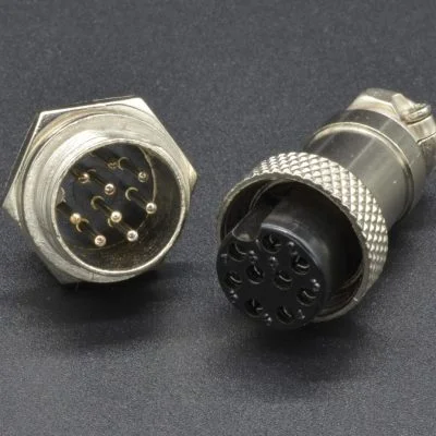 9-pin-chassis-connector-2